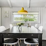 Awesome In With Kitchen בית נופש *